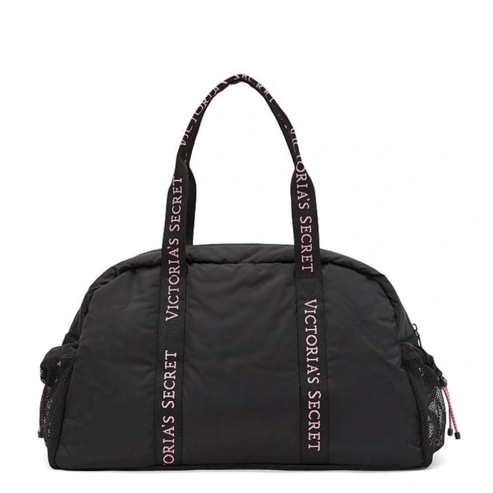 Victoria’s Secret Dufflel Bag Live on Point
